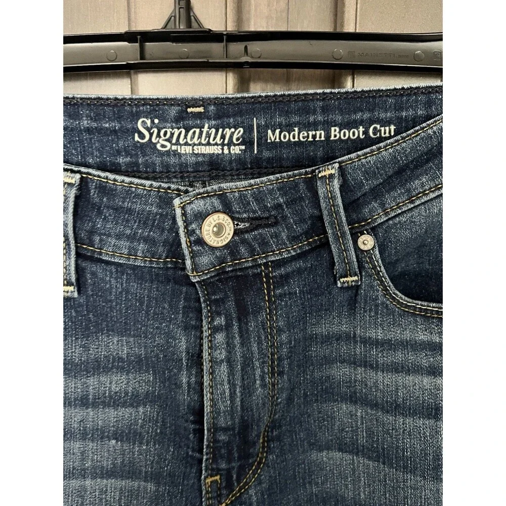Levi Strauss Signature Modern Bootcut Jeans Denim Medium Wash Women’s 12 Long